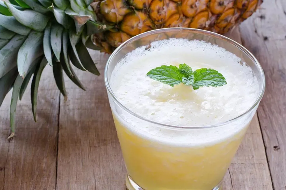 Receita de Suco de Abacaxi Banana Gengibre e Hortelã Receitas Brasil